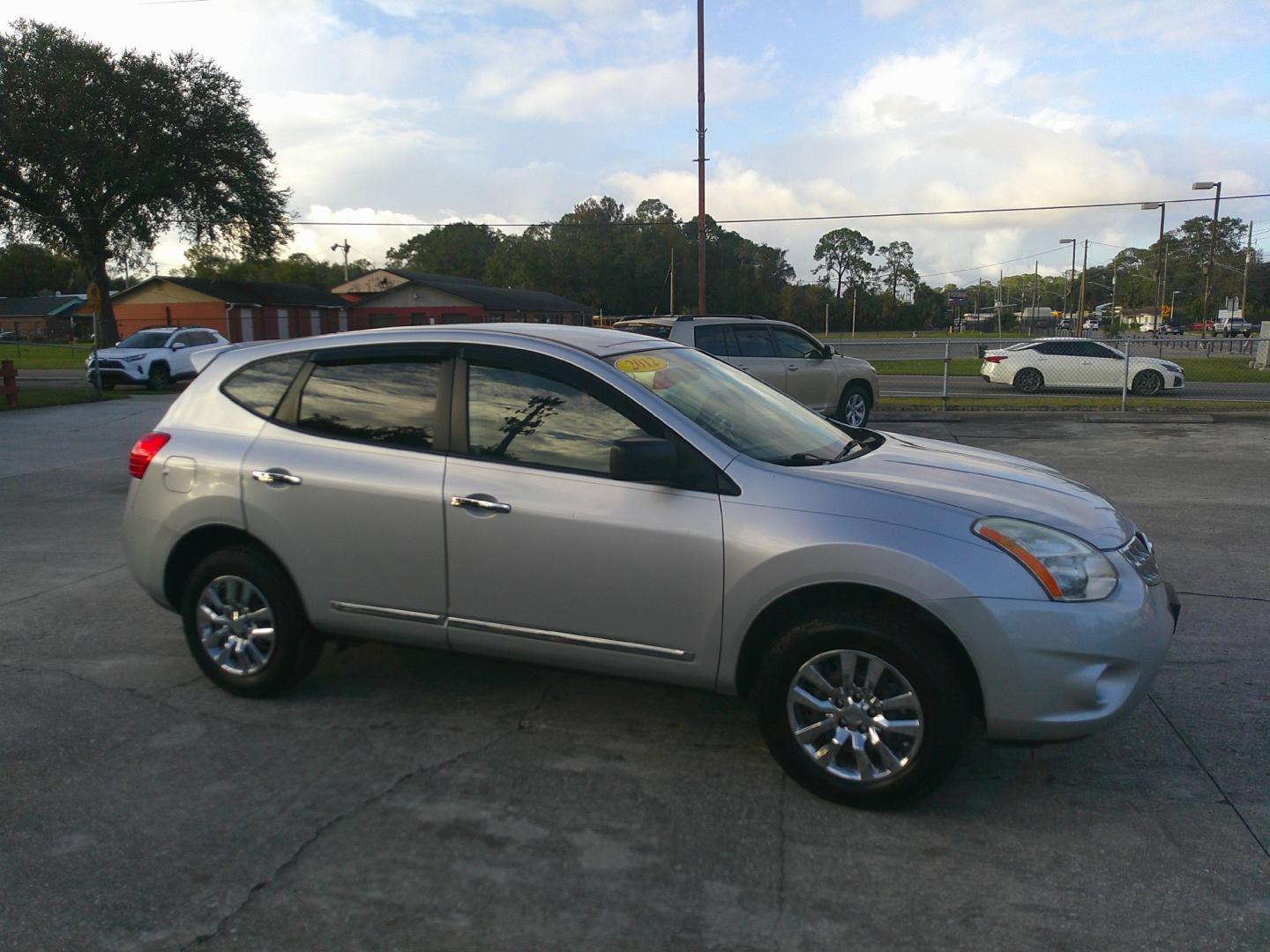 2012 SILVER NISSAN ROGUE S; SL; SV (JN8AS5MV0CW) , located at 1200 Cassat Avenue, Jacksonville, FL, 32205, (904) 695-1885, 30.302404, -81.731033 - Photo#2